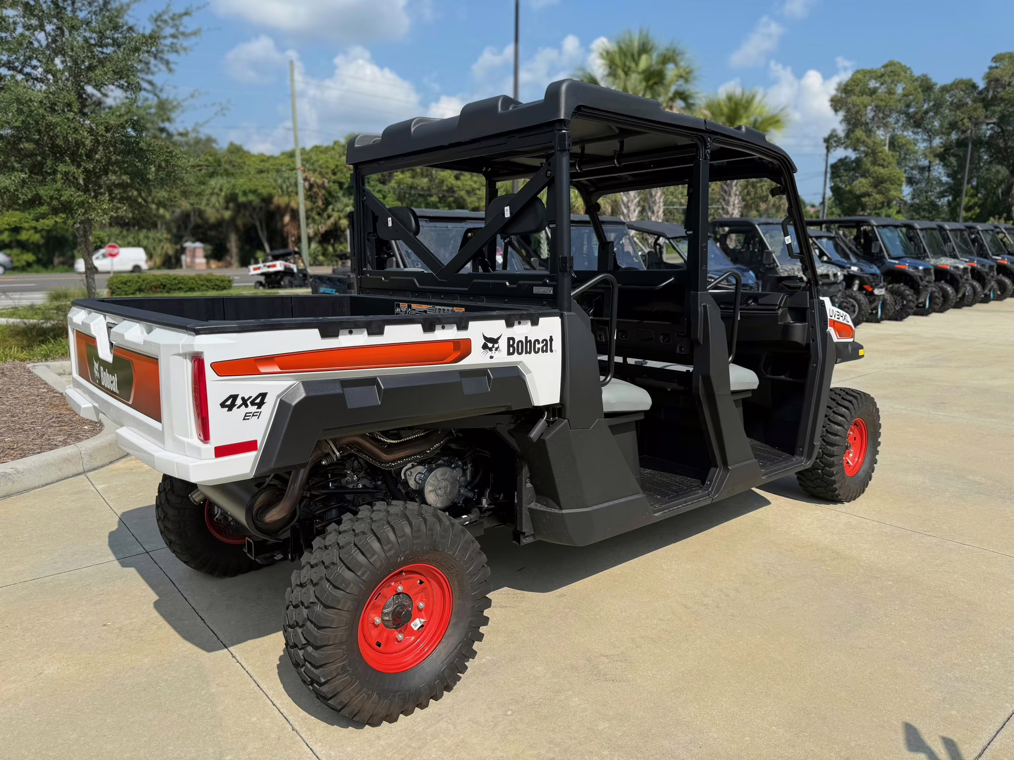 2025 - Bobcat UV34XL Gas UTV