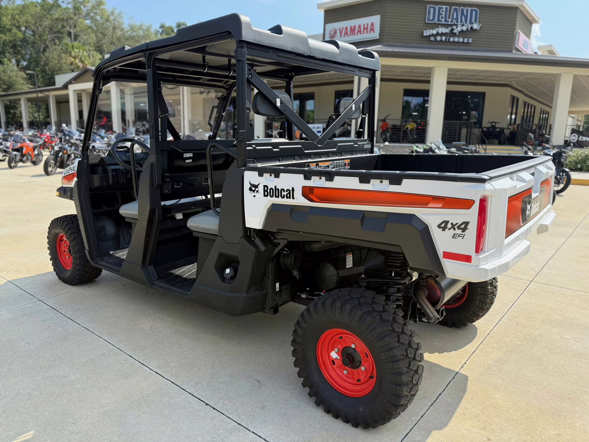 2025 - Bobcat UV34XL Gas UTV