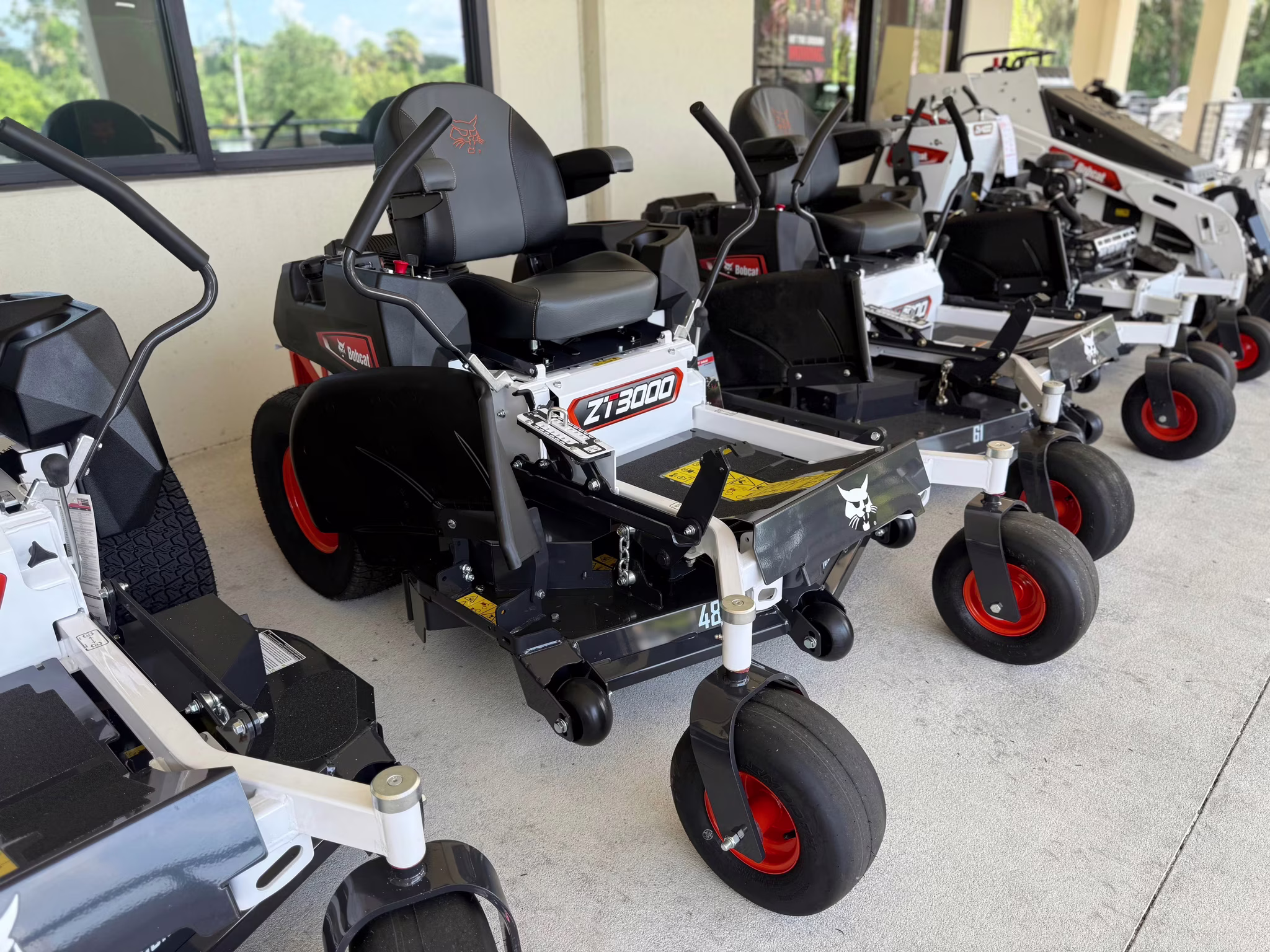 2025 - Bobcat ZT3000 Series ZT3048 Lawn Mower
