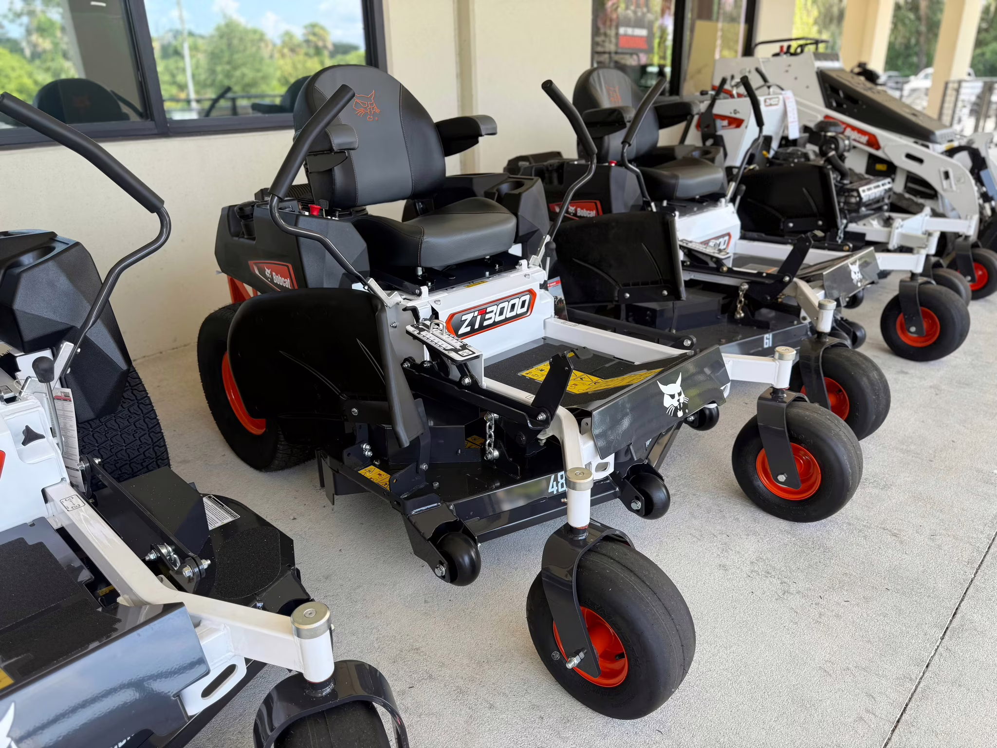 2025 - Bobcat ZT3000 Series ZT3048 Lawn Mower