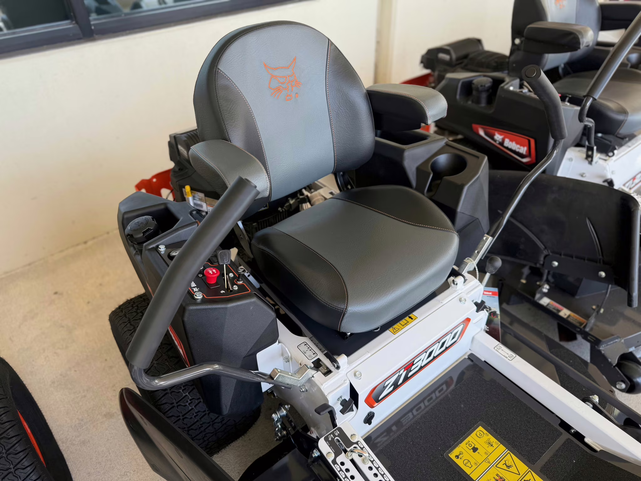 2025 - Bobcat ZT3000 Series ZT3048 Lawn Mower