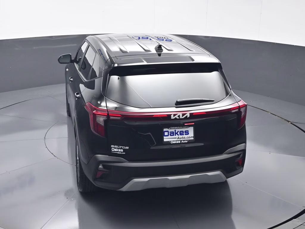 2026 Fusion Black Kia Seltos LX FWD SUV