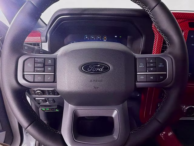 2025 Oxford White Ford F-150 Lariat 4X4 Truck