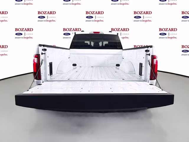2025 Oxford White Ford F-150 Lariat 4X4 Truck