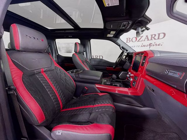2025 Oxford White Ford F-150 Lariat 4X4 Truck