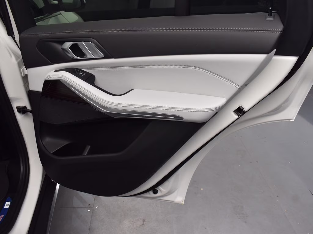2026 Alpine White BMW X5 sDrive40i RWD SUV