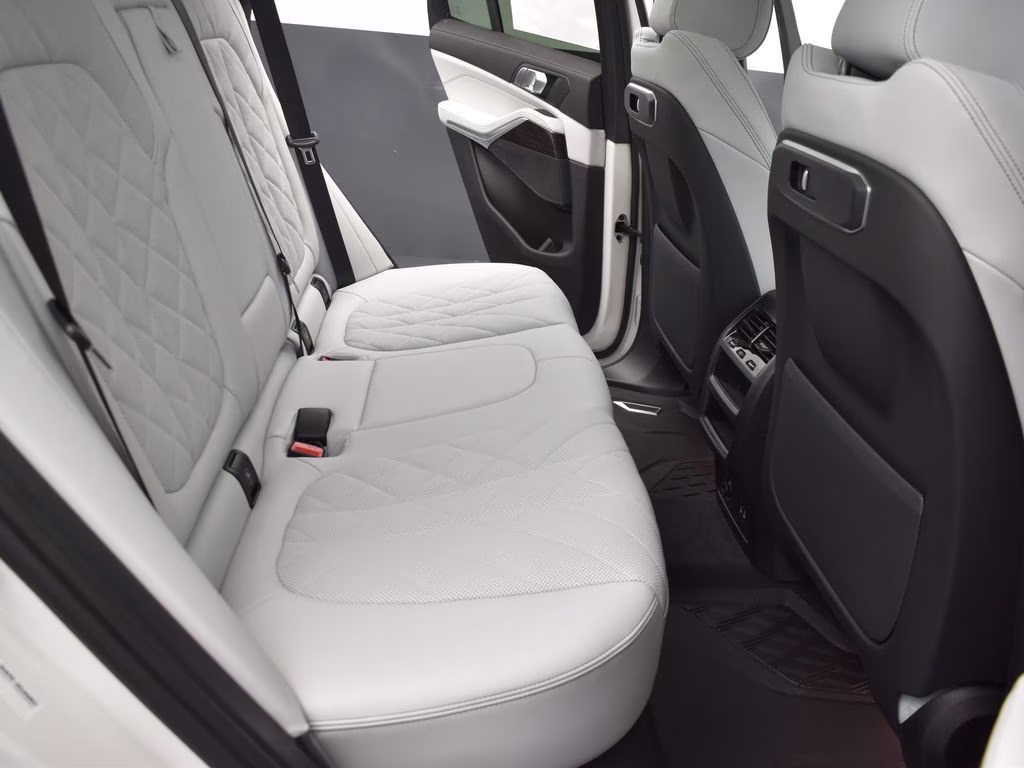 2026 Alpine White BMW X5 sDrive40i RWD SUV