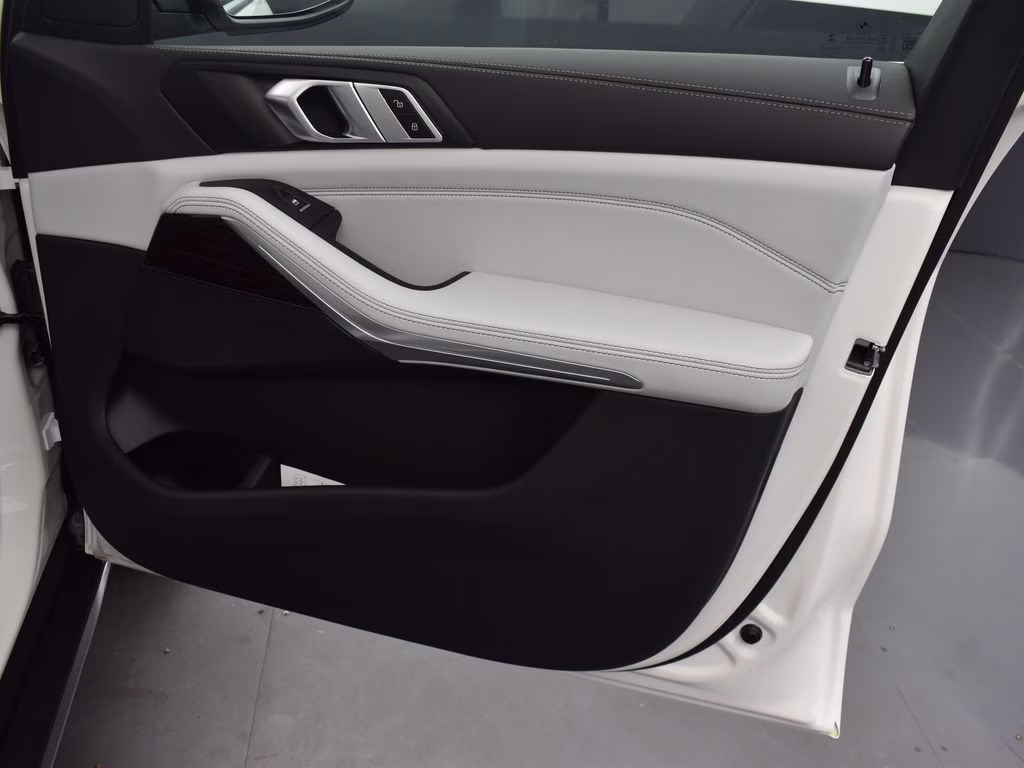 2026 Alpine White BMW X5 sDrive40i RWD SUV