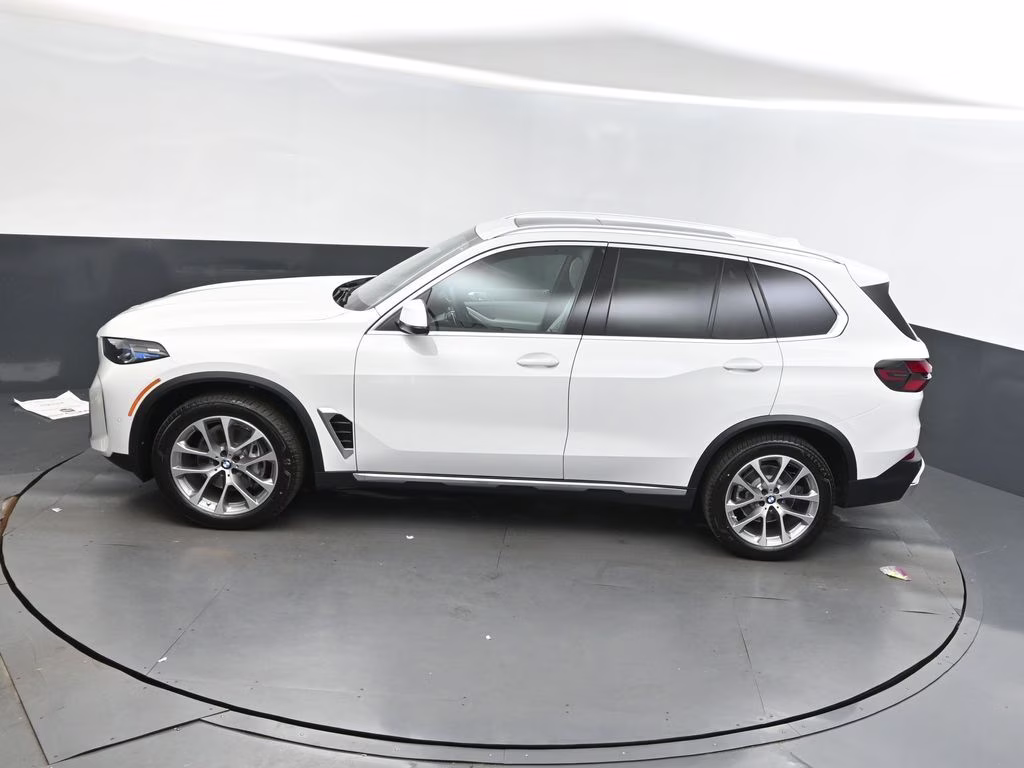 2026 Alpine White BMW X5 sDrive40i RWD SUV