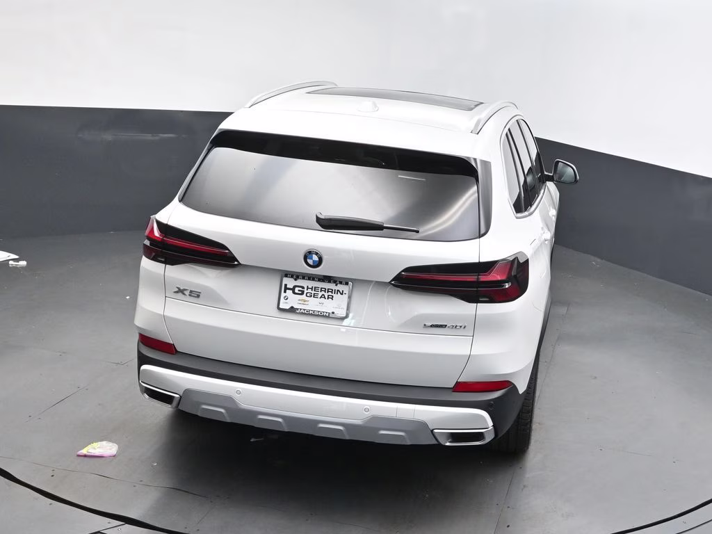 2026 Alpine White BMW X5 sDrive40i RWD SUV