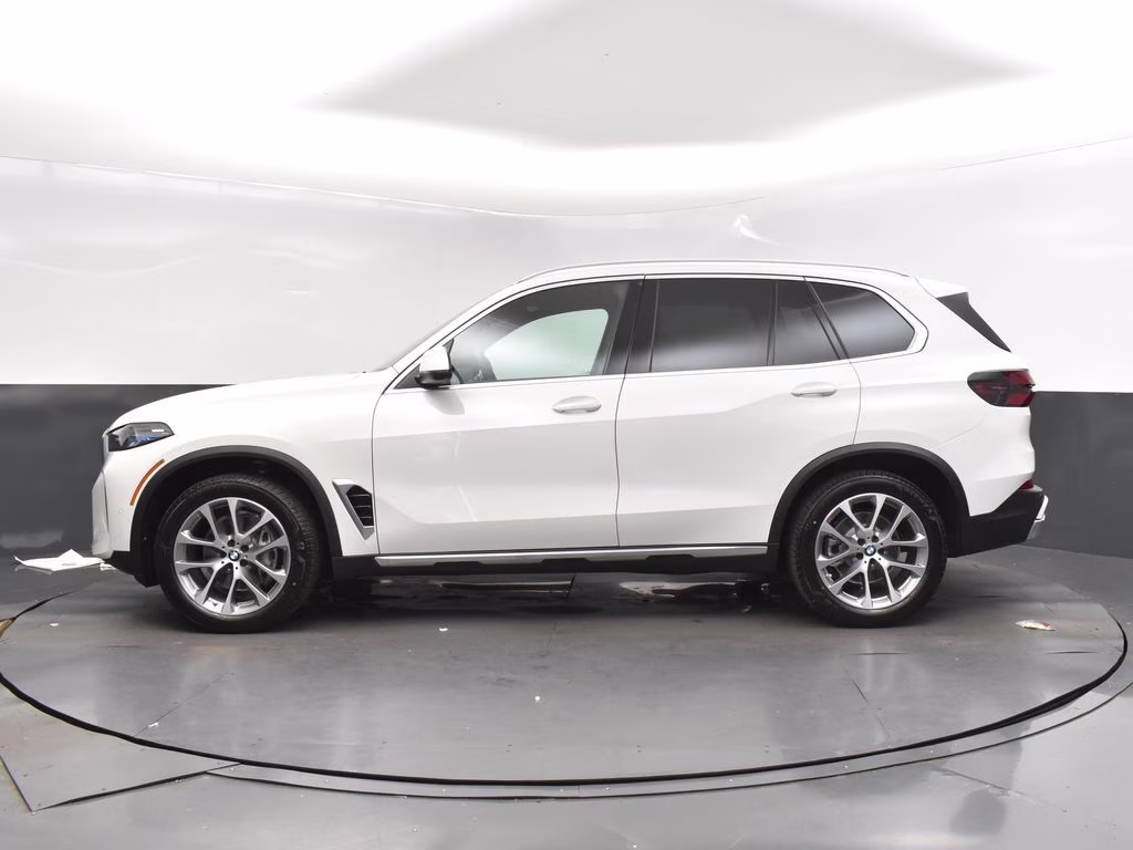 2026 Alpine White BMW X5 sDrive40i RWD SUV