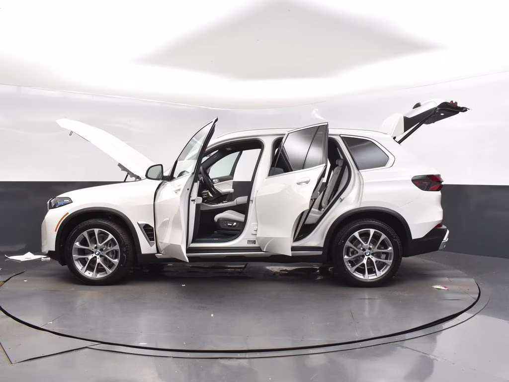 2026 Alpine White BMW X5 sDrive40i RWD SUV