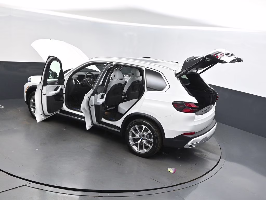 2026 Alpine White BMW X5 sDrive40i RWD SUV