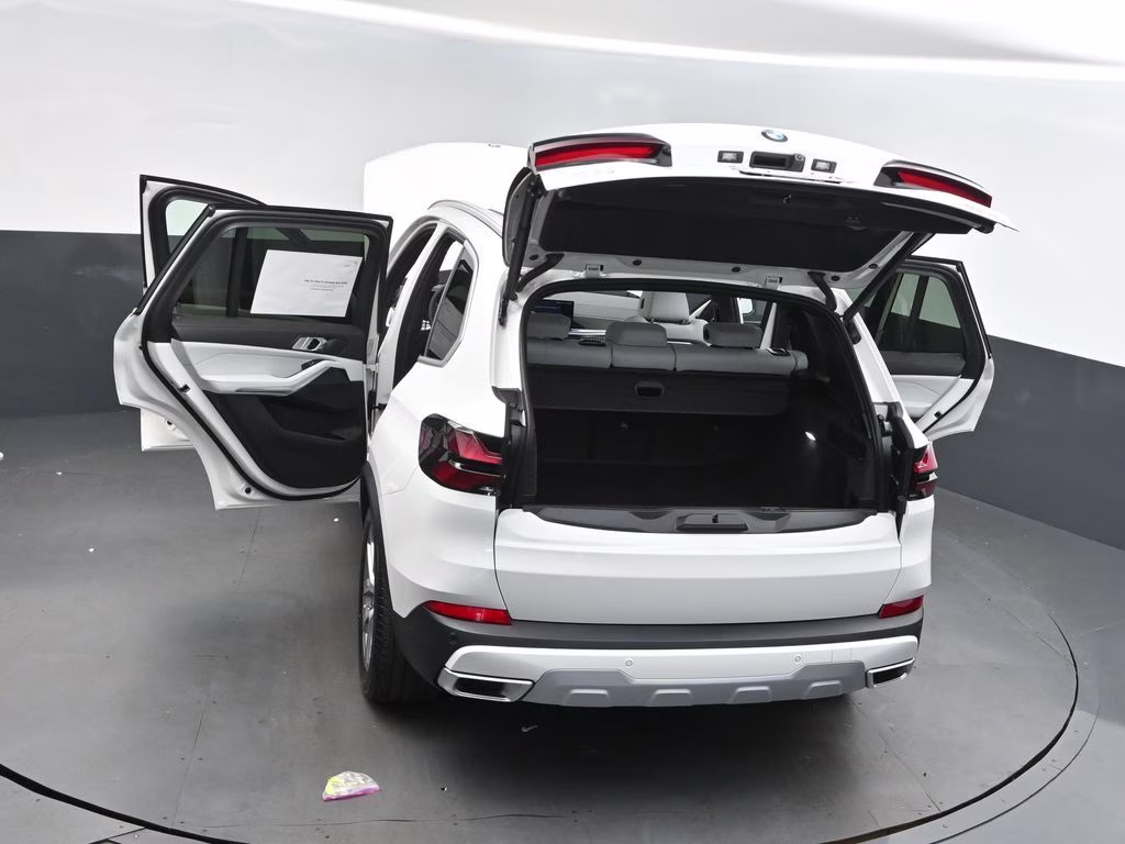 2026 Alpine White BMW X5 sDrive40i RWD SUV