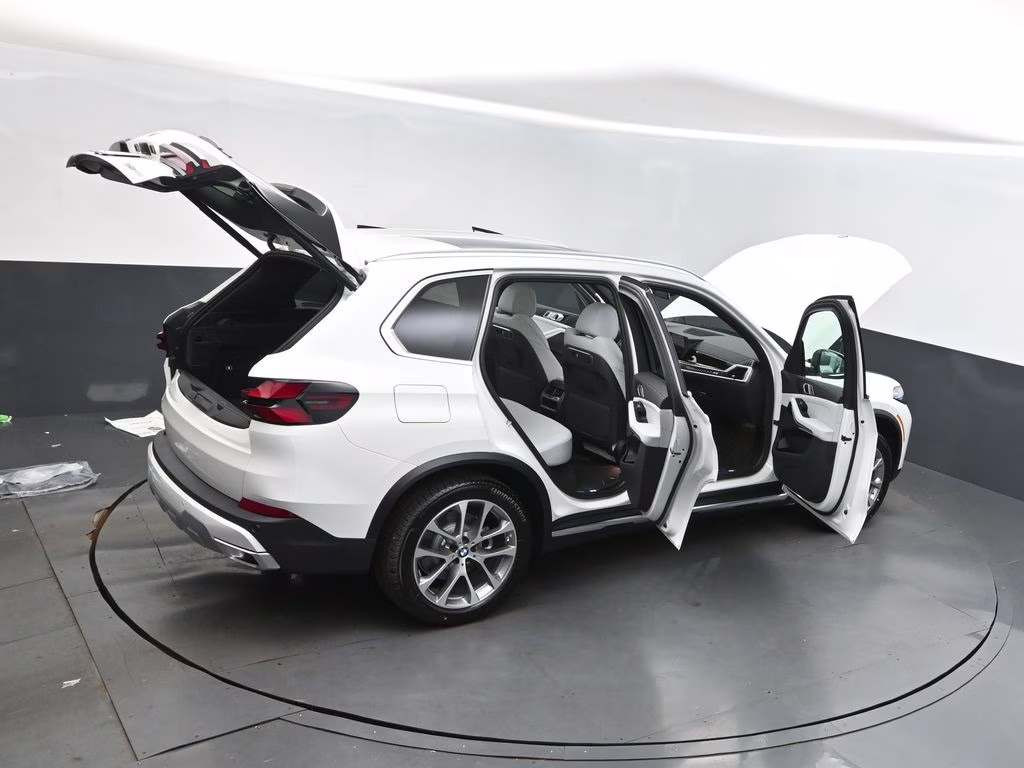 2026 Alpine White BMW X5 sDrive40i RWD SUV