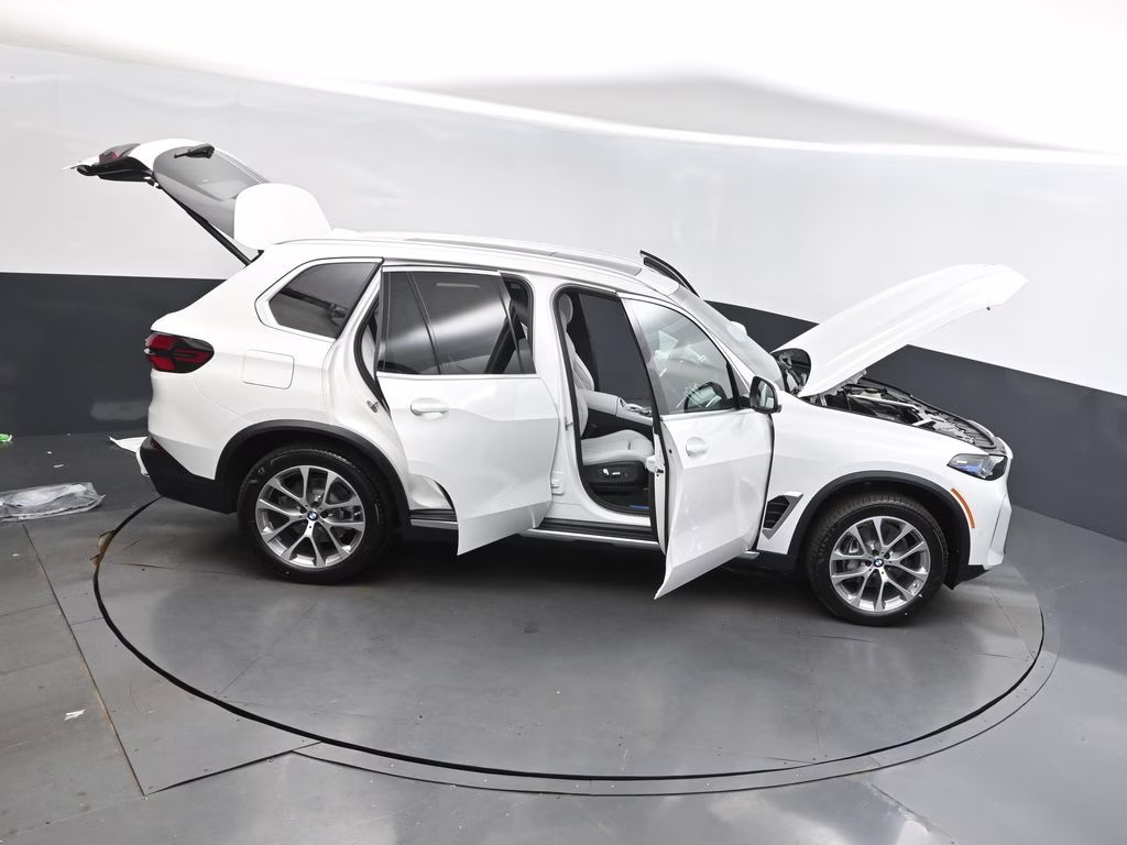 2026 Alpine White BMW X5 sDrive40i RWD SUV
