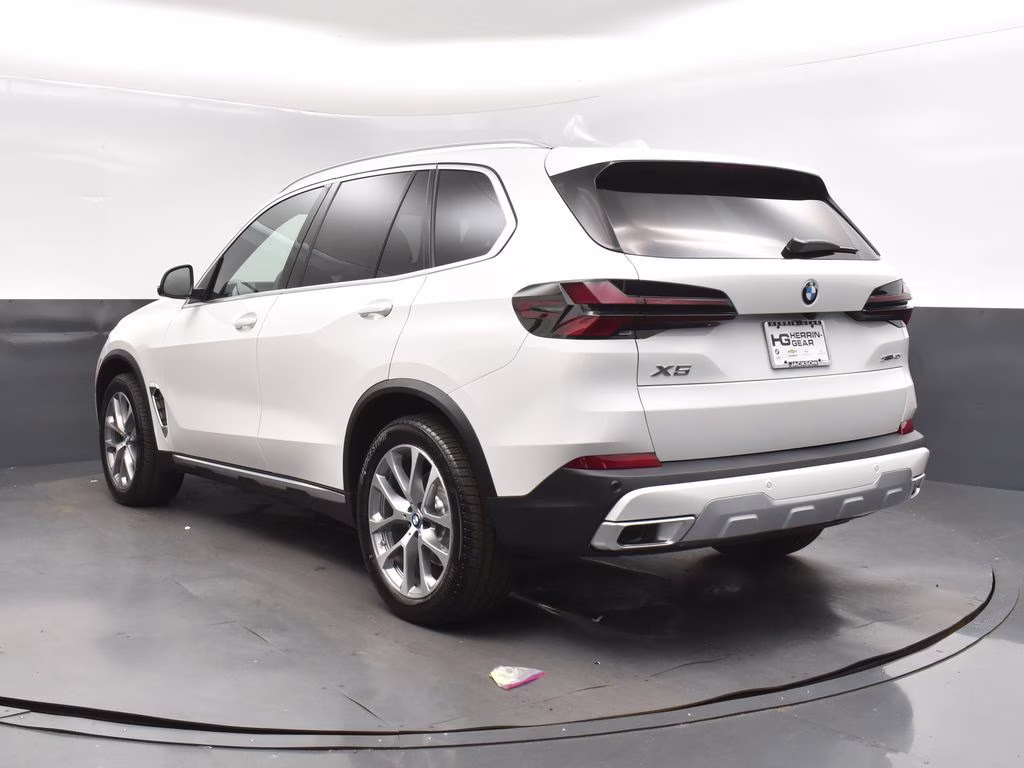 2026 Alpine White BMW X5 sDrive40i RWD SUV