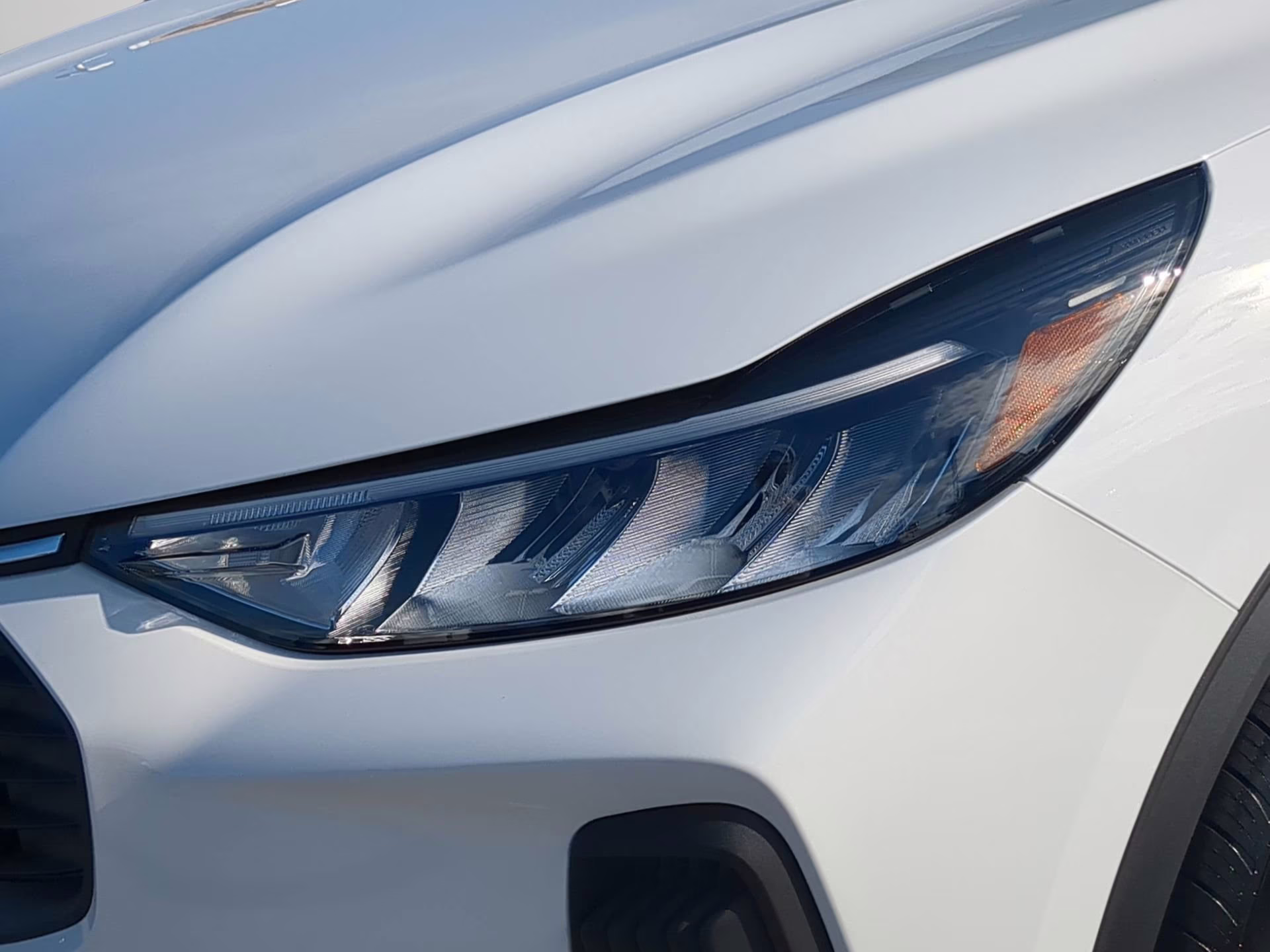 2026 Oxford White Ford Escape Active FWD SUV