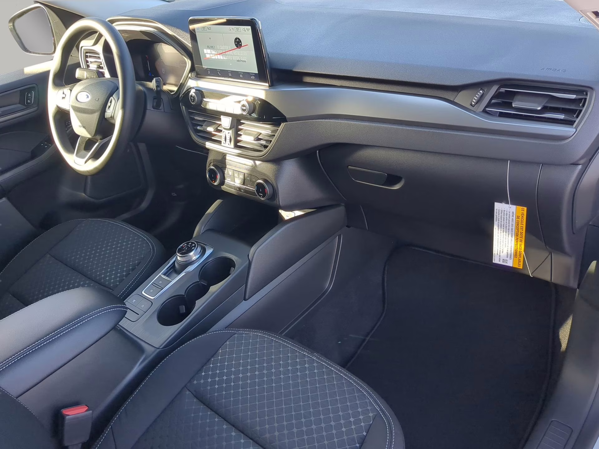 2026 Oxford White Ford Escape Active FWD SUV