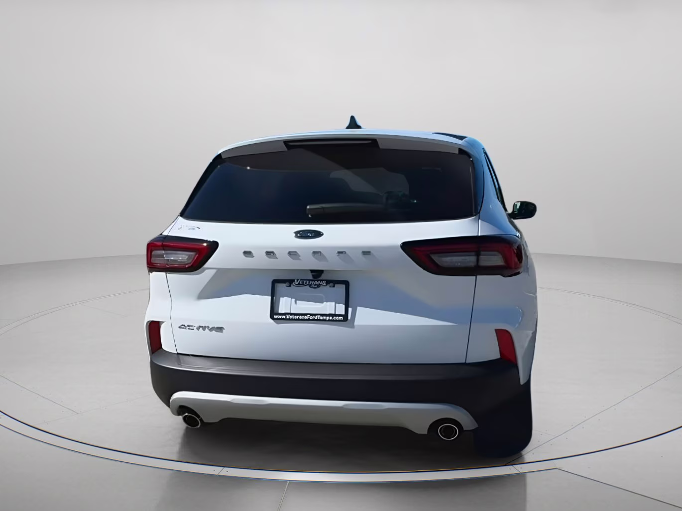 2026 Oxford White Ford Escape Active FWD SUV