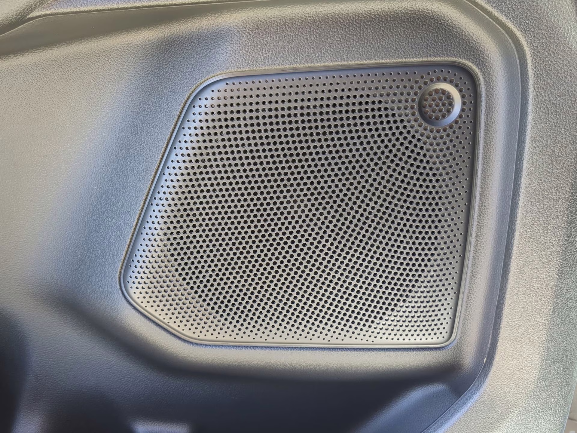 2026 Oxford White Ford Escape Active FWD SUV