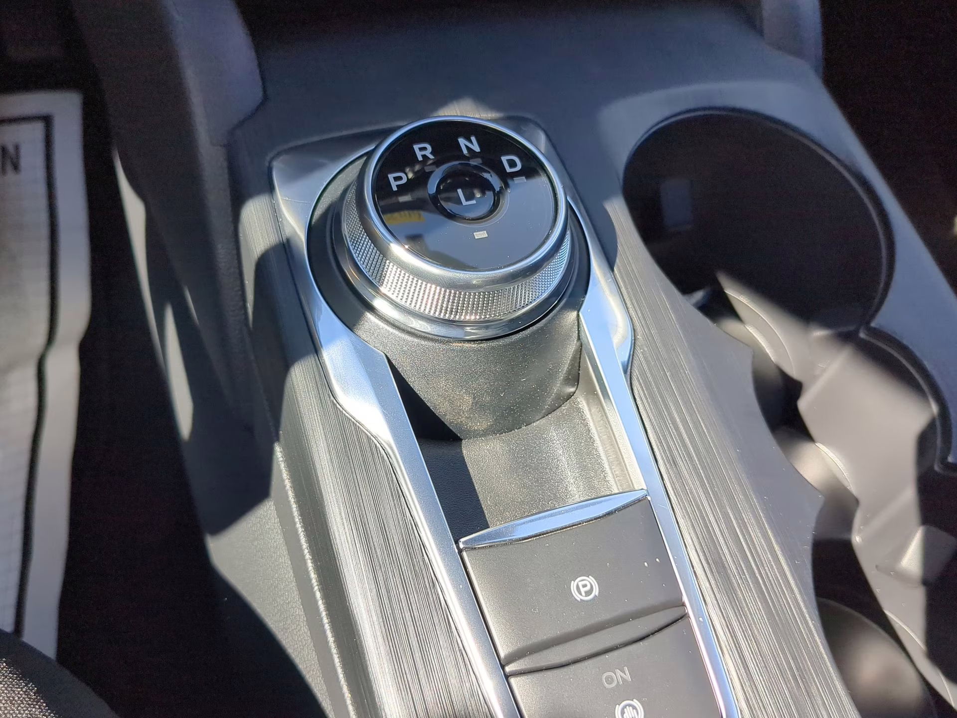 2026 Oxford White Ford Escape Active FWD SUV