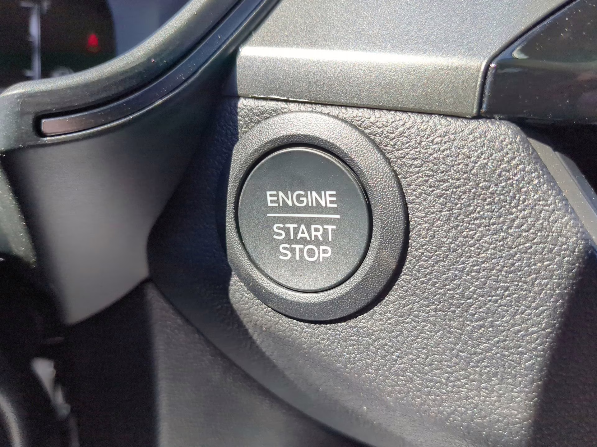 2026 Oxford White Ford Escape Active FWD SUV