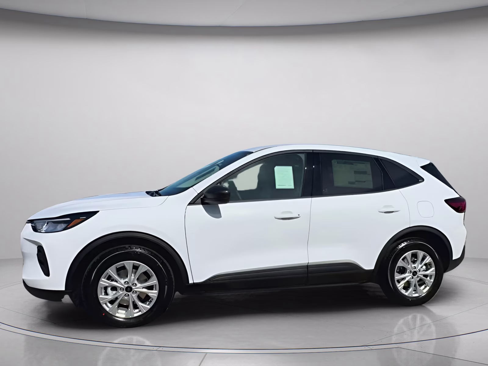 2026 Oxford White Ford Escape Active FWD SUV