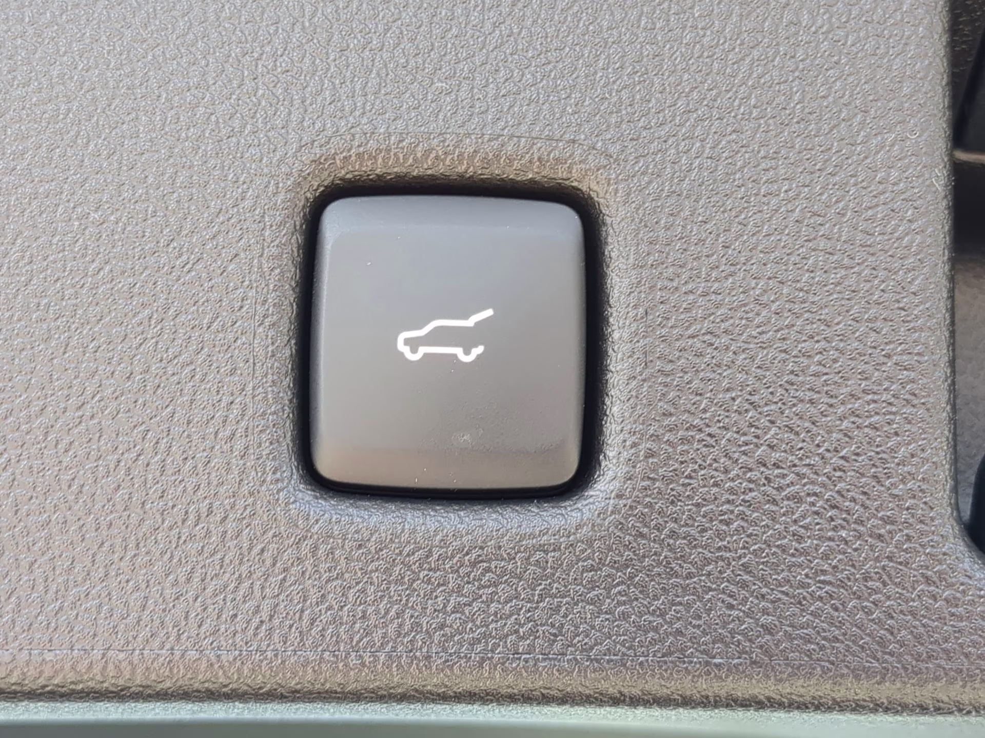2026 Oxford White Ford Escape Active FWD SUV