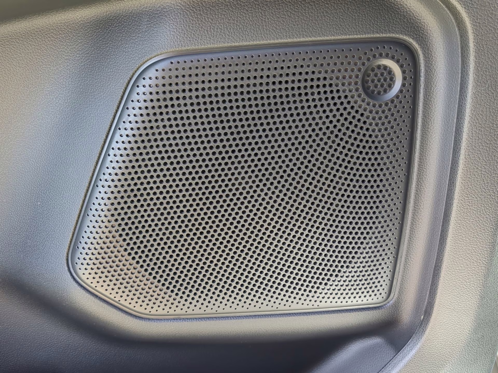 2026 Oxford White Ford Escape Active FWD SUV