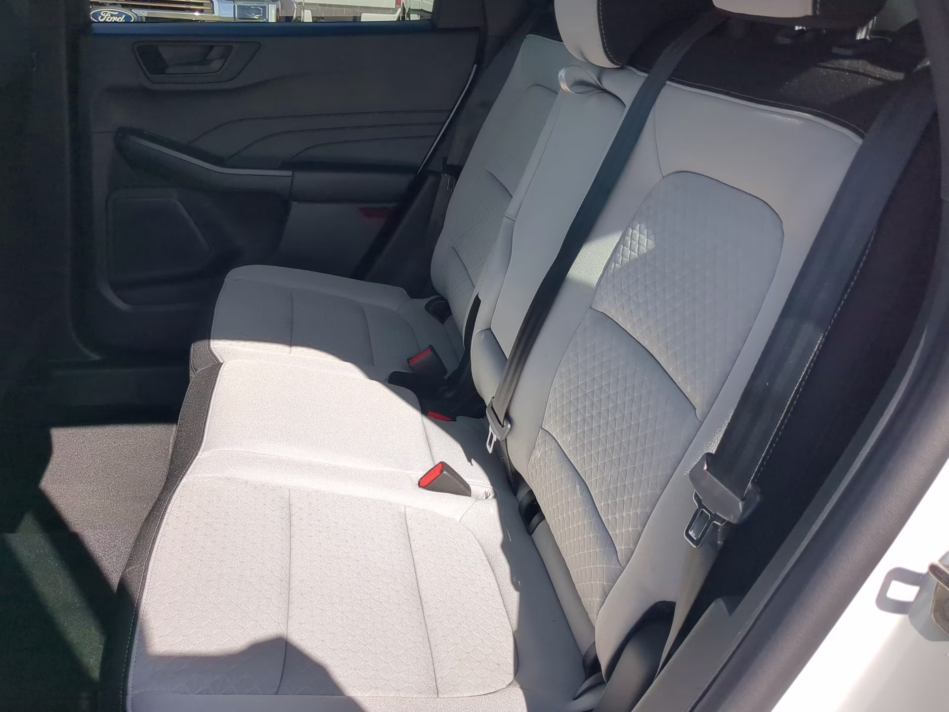 2026 Oxford White Ford Escape Active FWD SUV