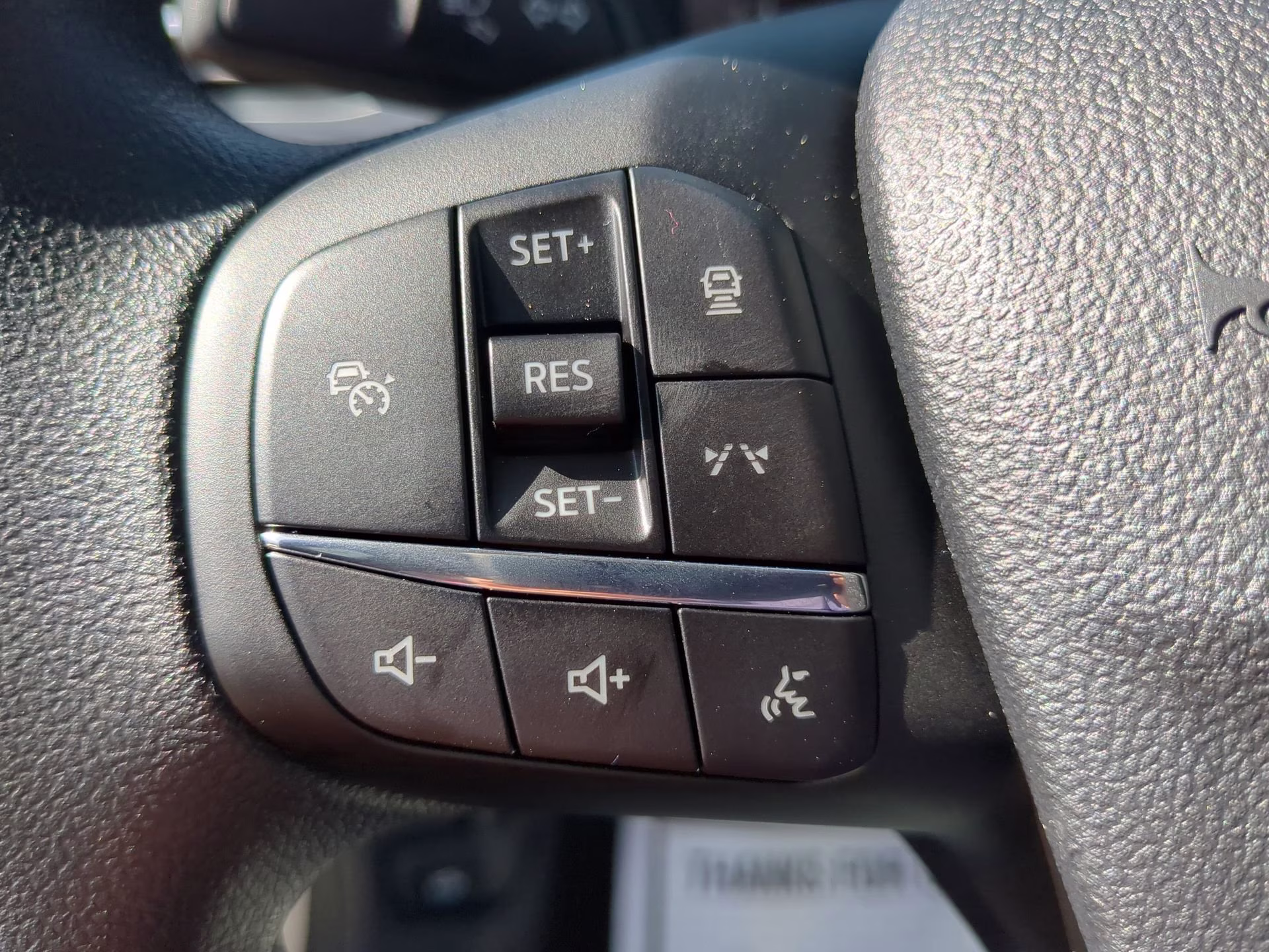 2026 Oxford White Ford Escape Active FWD SUV