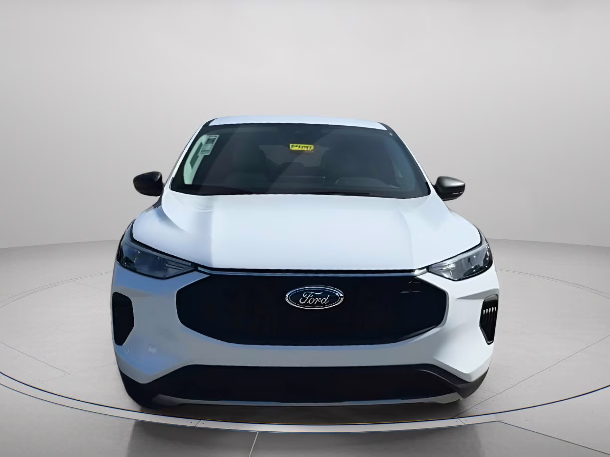 2026 Oxford White Ford Escape Active FWD SUV