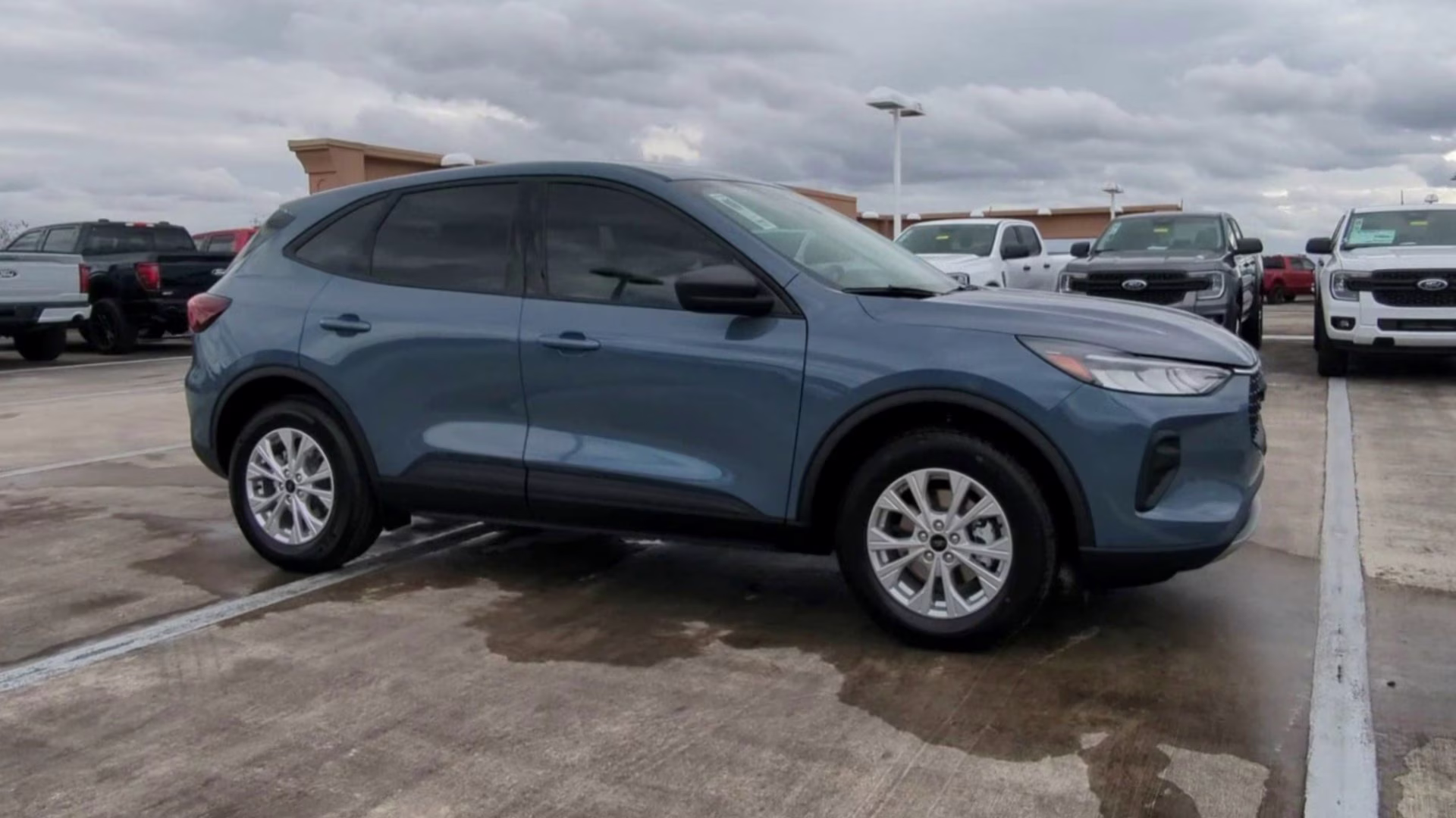 2026 Vapor Blue Metallic Ford Escape Active FWD SUV