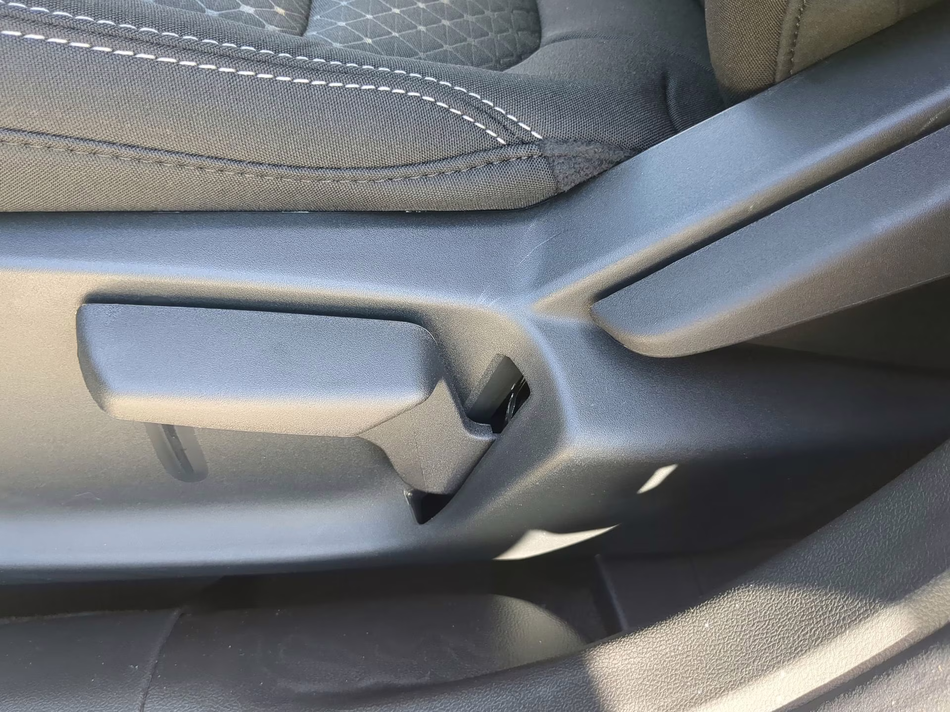 2026 Space Silver Metallic Ford Escape Active FWD SUV