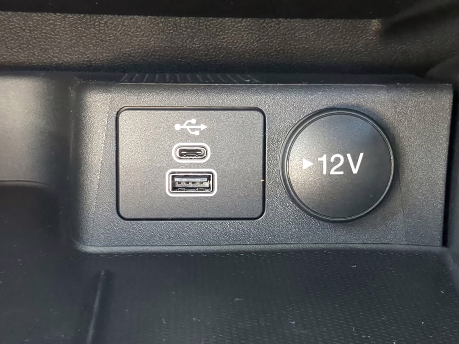 2026 Space Silver Metallic Ford Escape Active FWD SUV