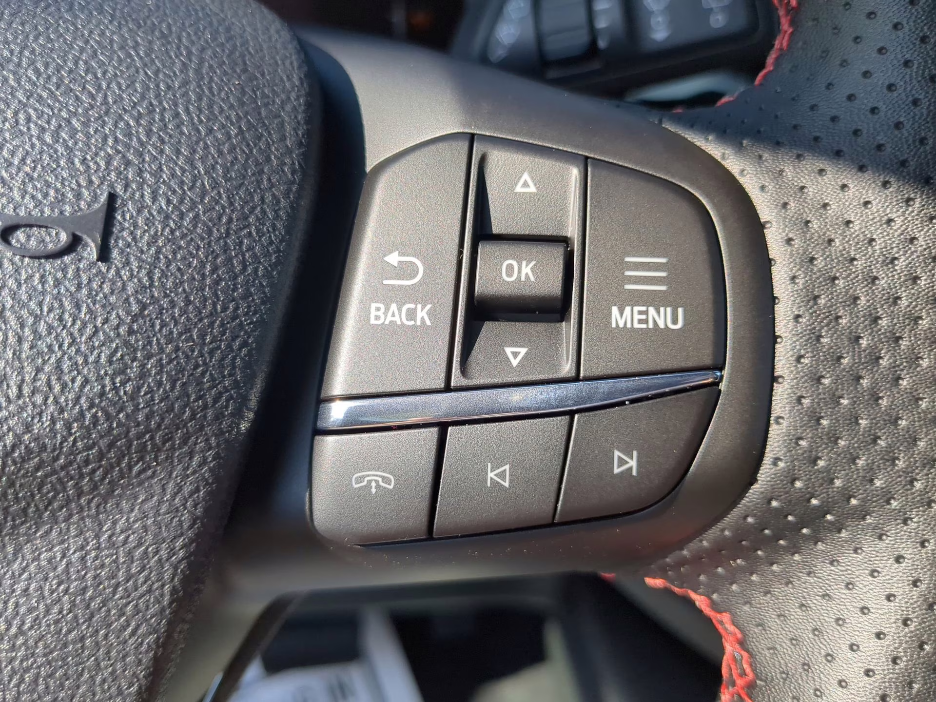 2026 Space Silver Metallic Ford Escape ST-Line FWD SUV