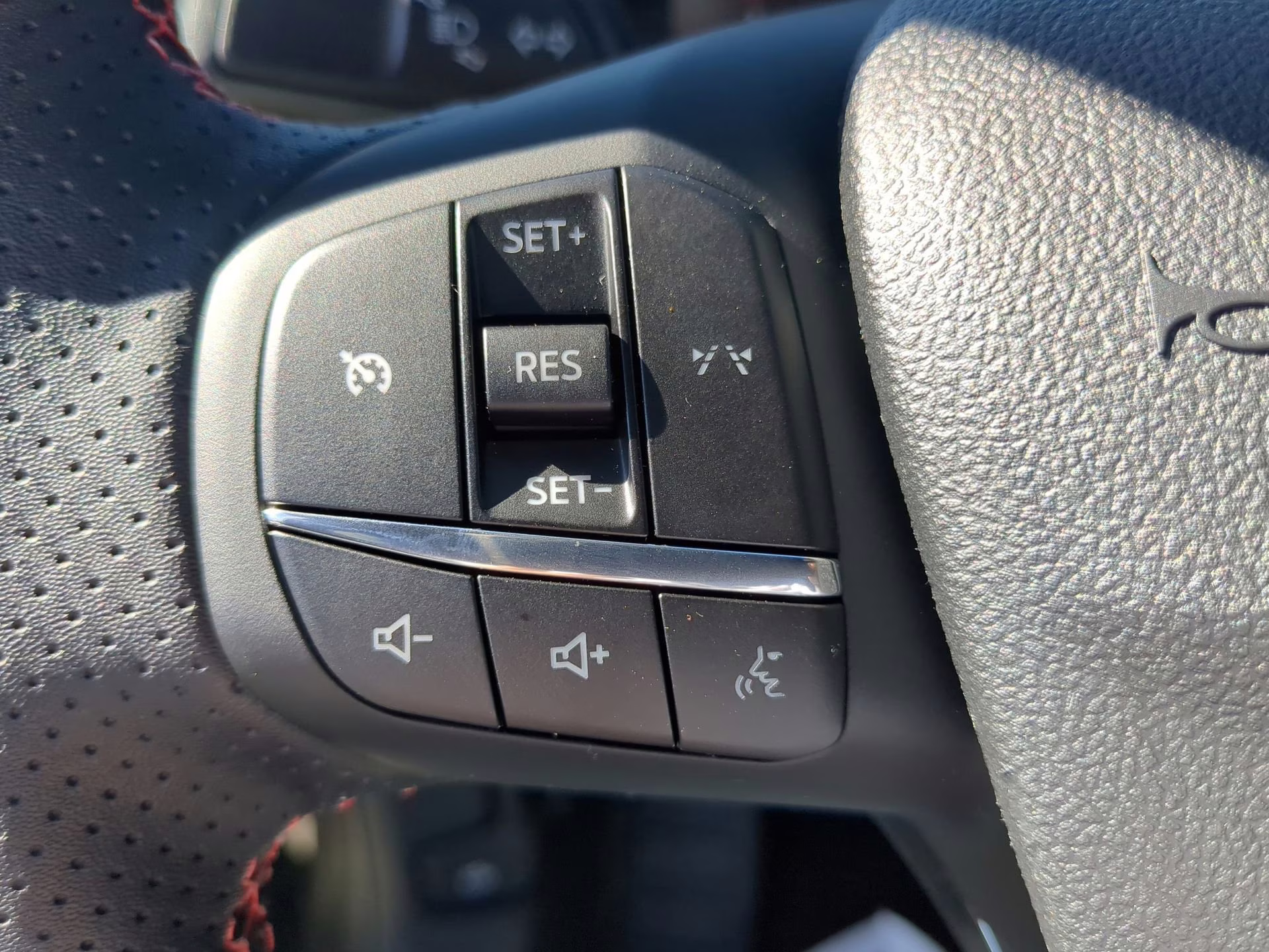 2026 Carbonized Gray Metallic Ford Escape ST-Line FWD SUV