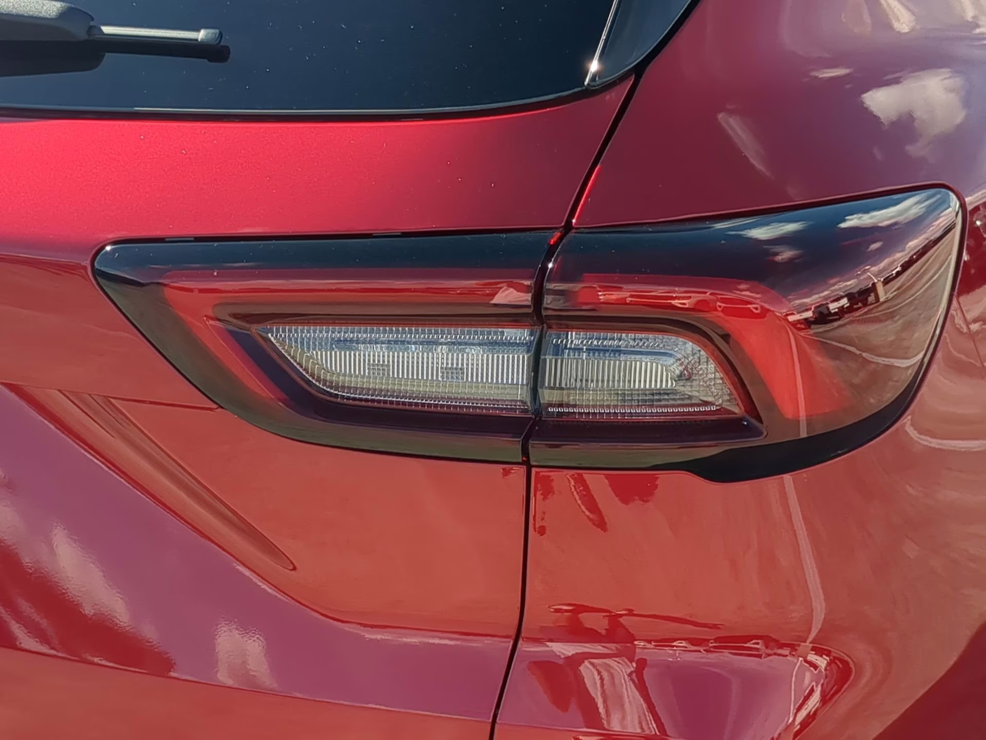 2026 Rapid Red Metallic Tinted Clearcoat Ford Escape ST-Line FWD SUV