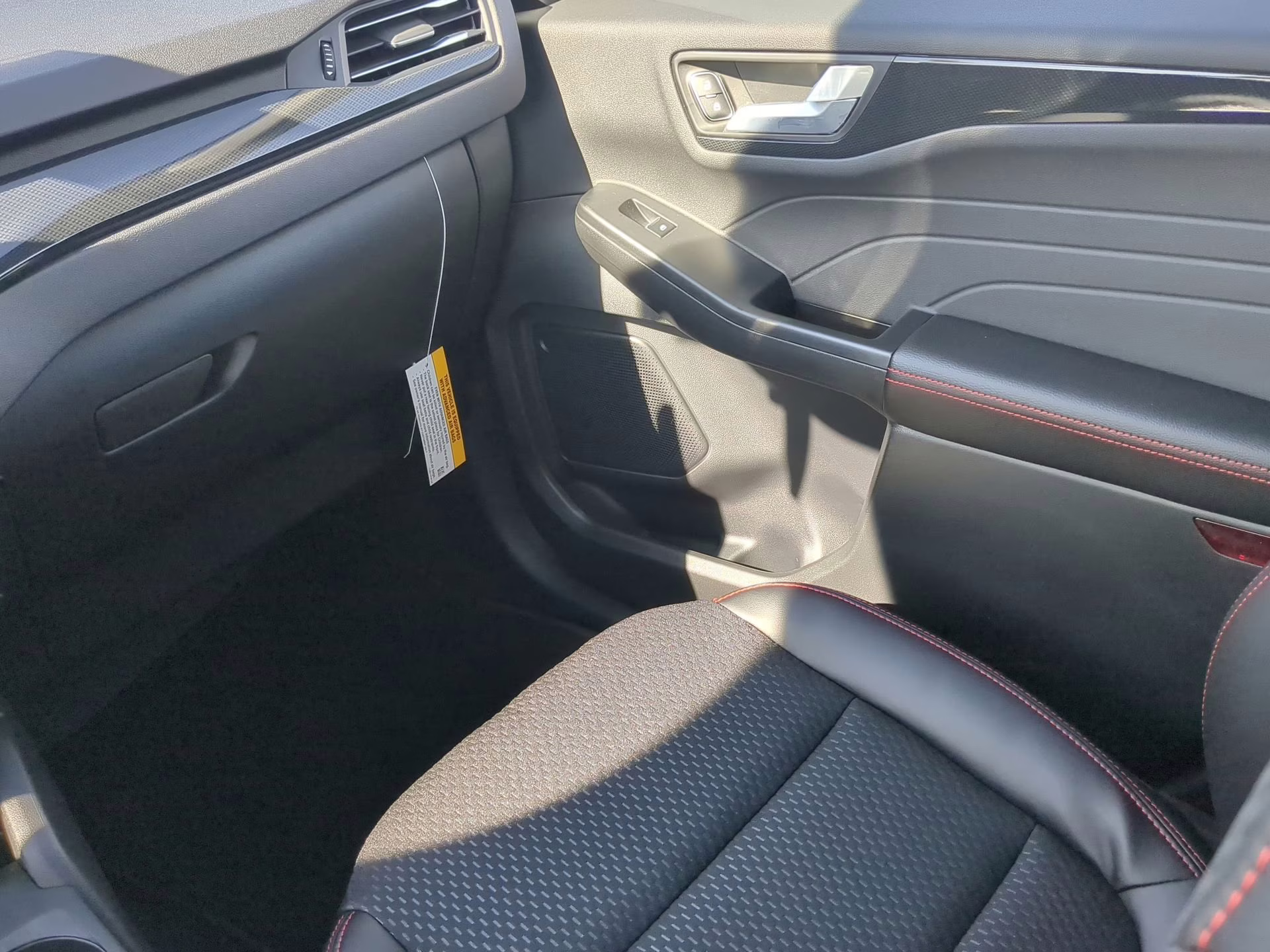 2026 Rapid Red Metallic Tinted Clearcoat Ford Escape ST-Line FWD SUV