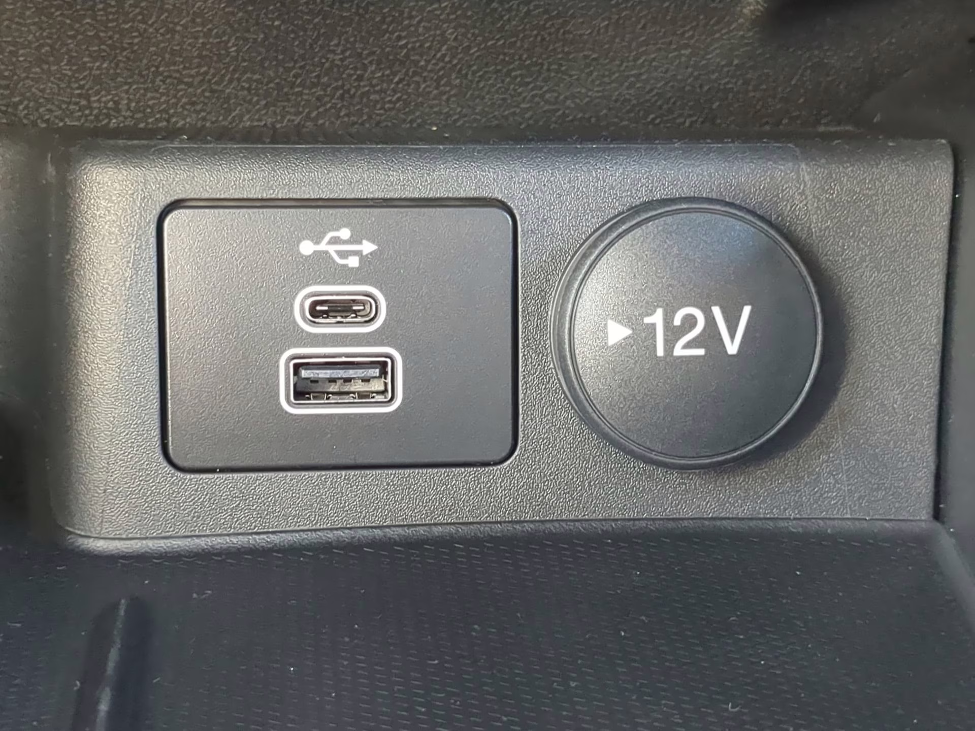 2026 Rapid Red Metallic Tinted Clearcoat Ford Escape ST-Line FWD SUV