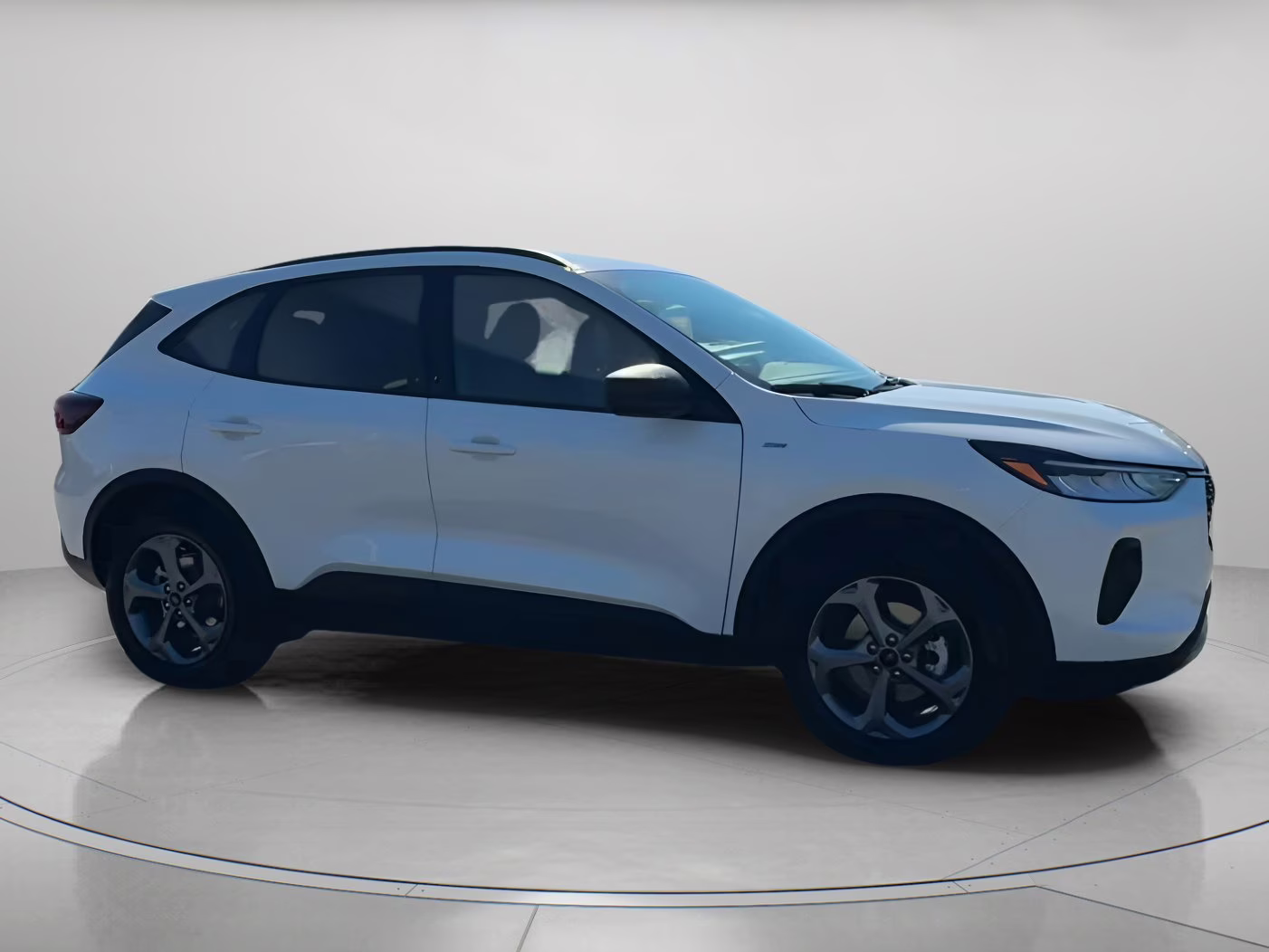 2026 Star White Metallic Tri-Coat Ford Escape ST-Line FWD SUV