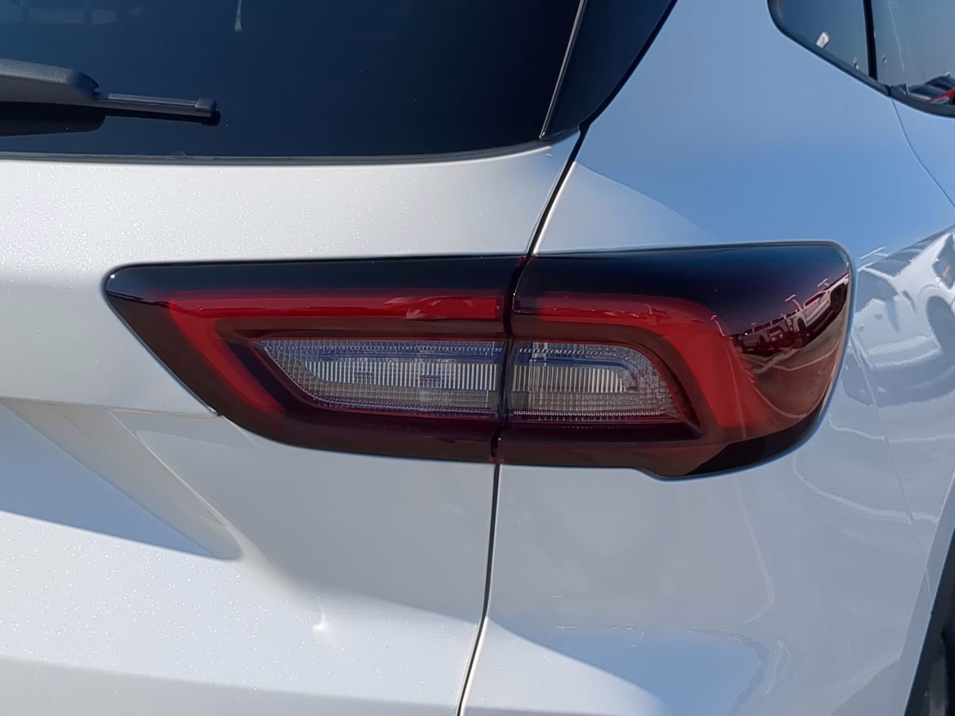 2026 Star White Metallic Tri-Coat Ford Escape ST-Line FWD SUV