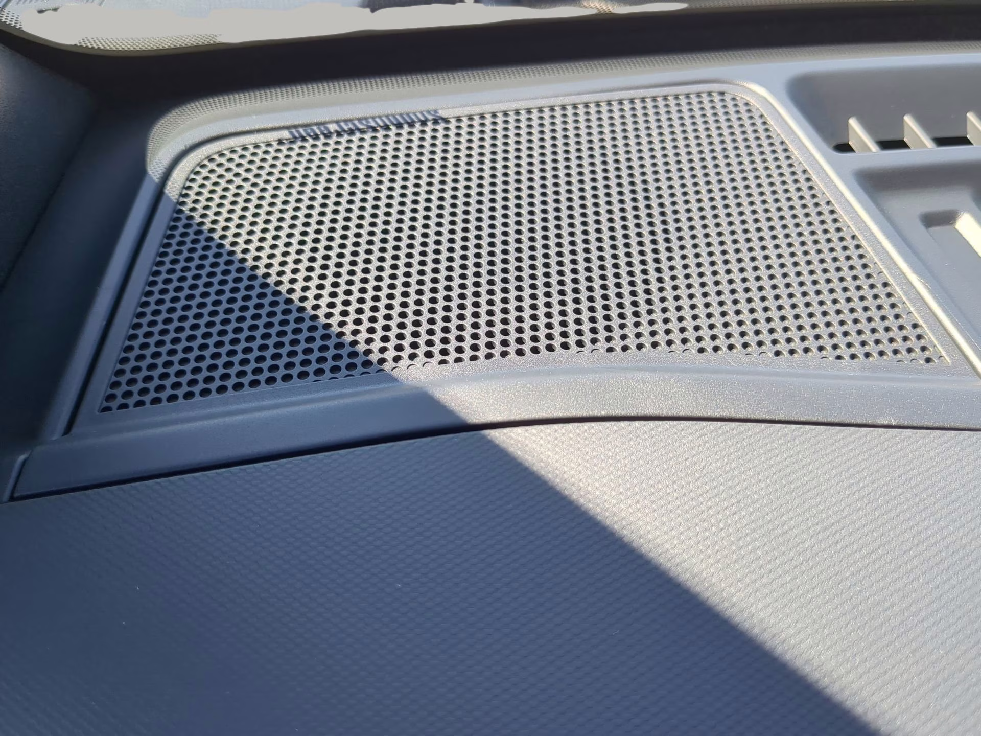 2025 Oxford White Ford Bronco 4X4 Convertible