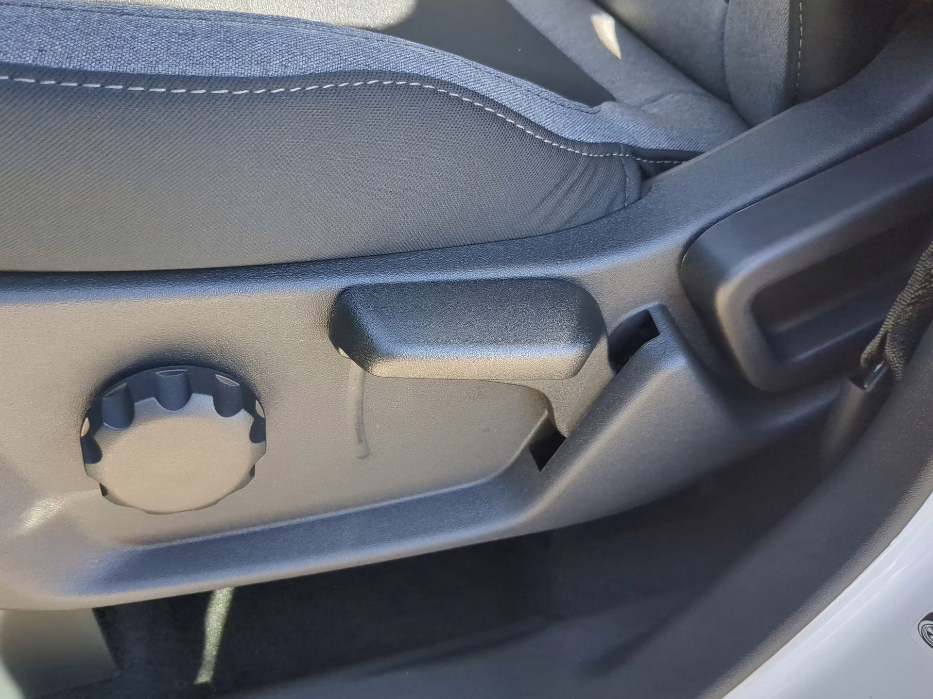 2025 Oxford White Ford Bronco 4X4 Convertible