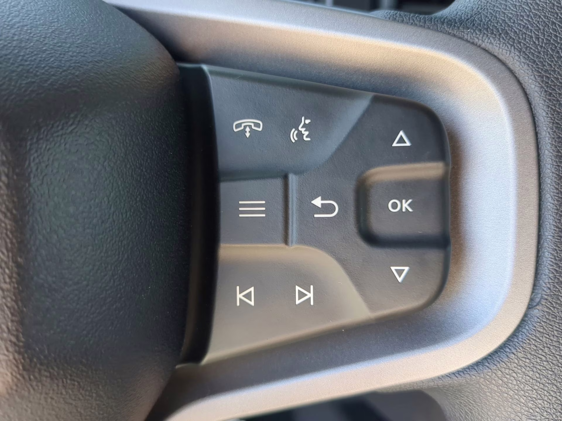 2025 Oxford White Ford Bronco 4X4 Convertible