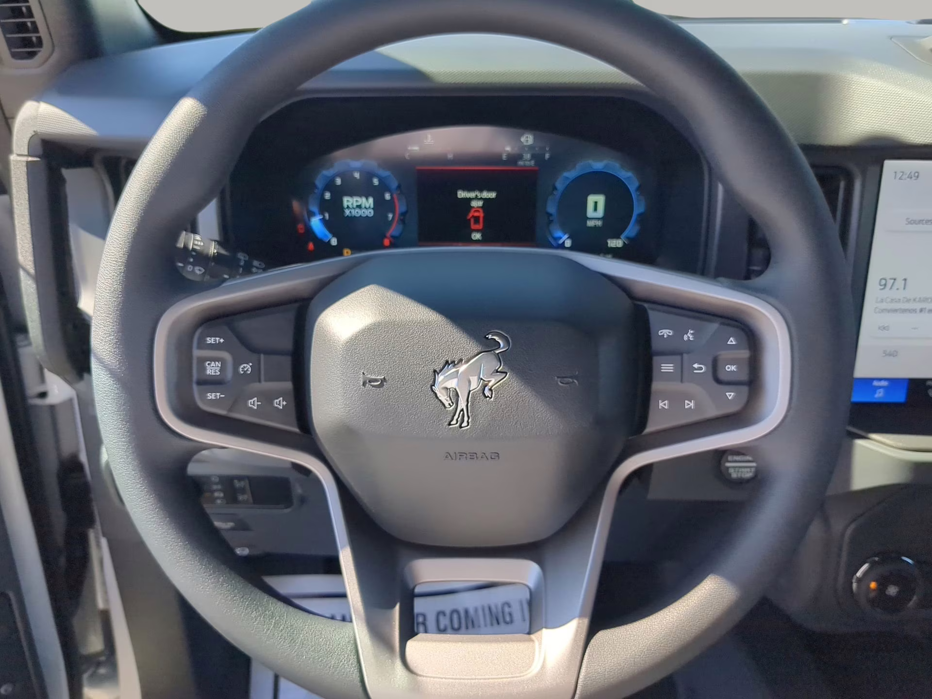 2025 Oxford White Ford Bronco 4X4 Convertible