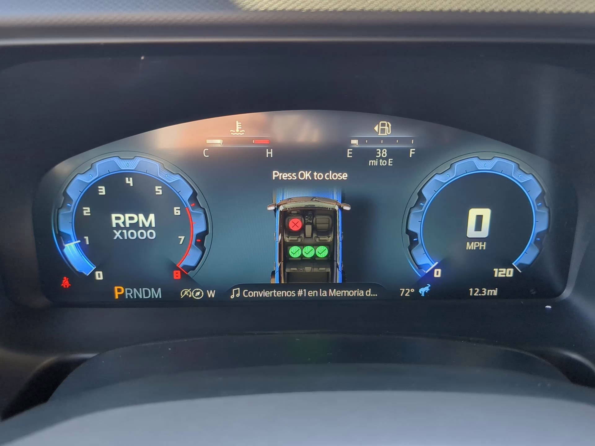 2025 Oxford White Ford Bronco 4X4 Convertible