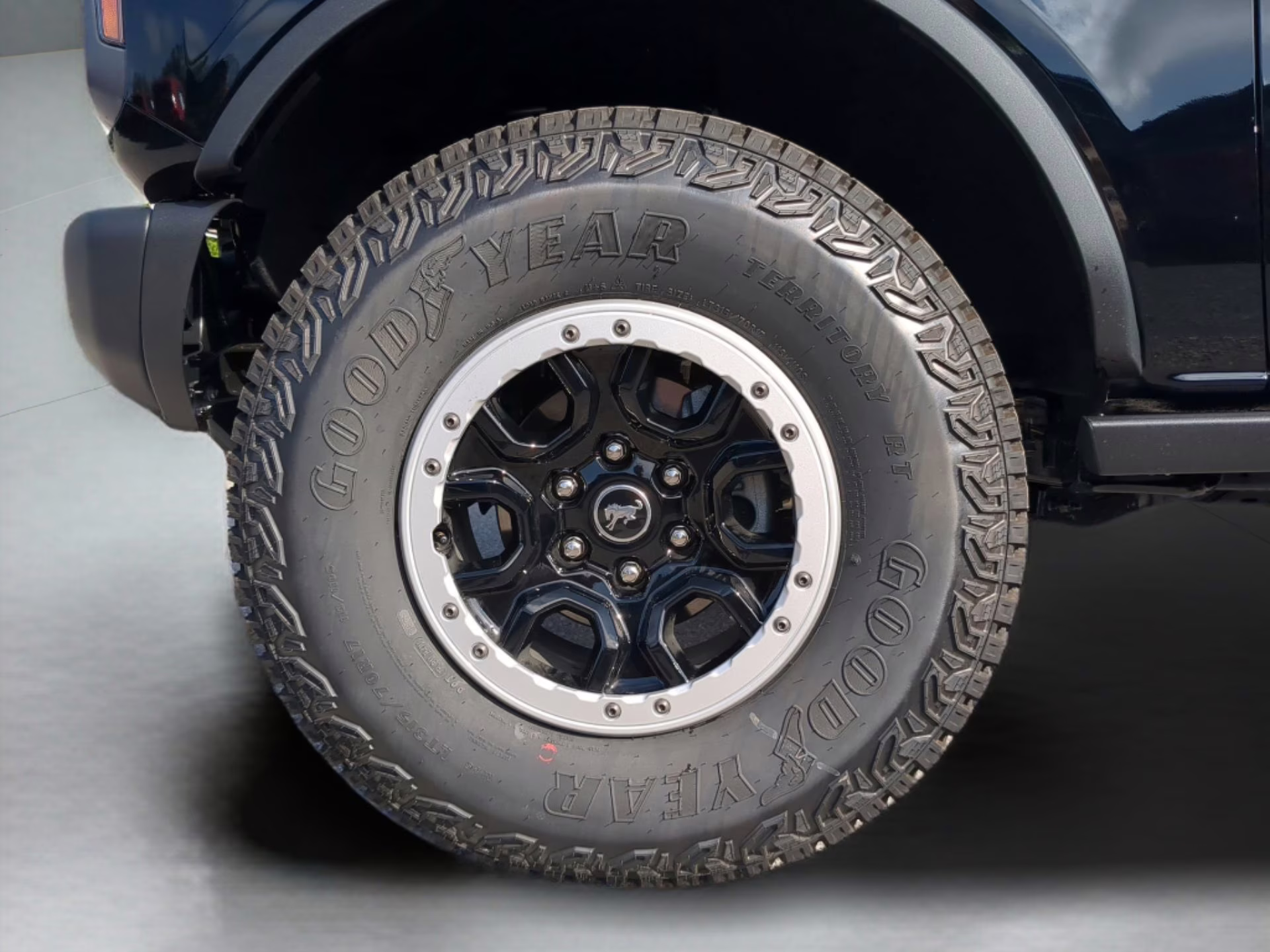 2025 Shadow Black Ford Bronco Badlands 4X4 Convertible