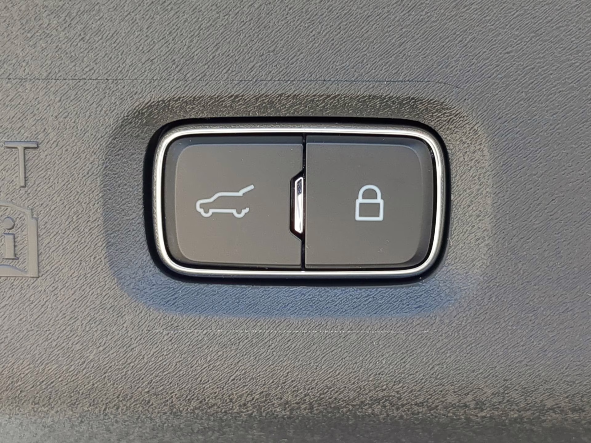 2025 Agate Black Metallic Ford Expedition Max Platinum 4X4 SUV